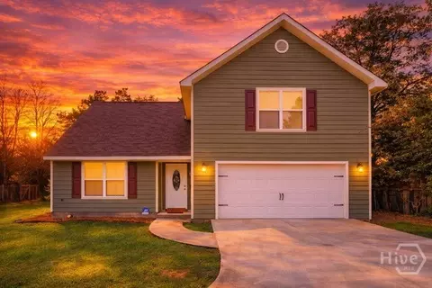 112 W 52nd St, Savannah, GA 31405