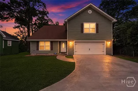 112 W 52nd St, Savannah, GA 31405