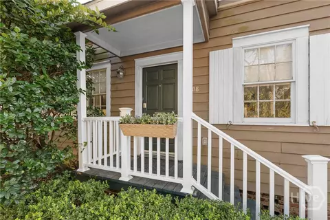 108 W Duffy Ln, Savannah, GA 31401