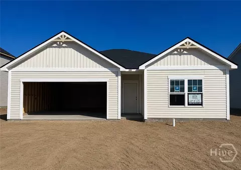 180 Pitchline Dr, Hinesville, GA 31313