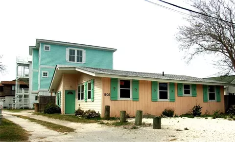1605 Chatham Ave #A, Tybee Island, GA 31328