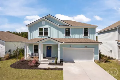 825 Longleaf Dr, Richmond Hill, GA 31324