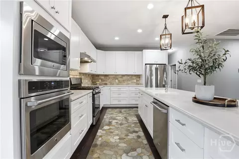 Kitchen - 122 Mallory Pl, Pooler, GA 31322 photo 4 of 4
