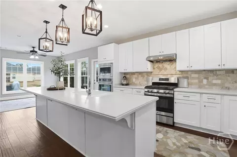 Kitchen - 122 Mallory Pl, Pooler, GA 31322 photo 2 of 4