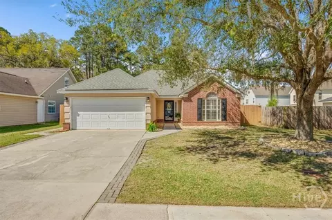 331 Laurel Hill Cir, Richmond Hill, GA 31324