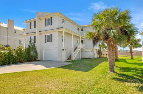 607 6th St #B, Tybee Island, GA 31328
