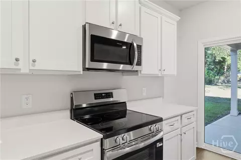 Kitchen - 103 Warren St, Rincon, GA 31326 photo 2 of 2