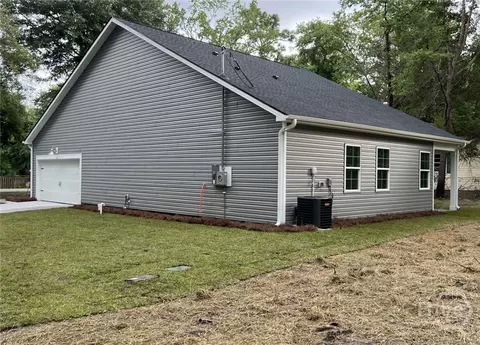 103 Warren St, Rincon, GA 31326