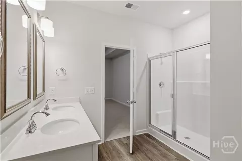Bath - 103 Warren St, Rincon, GA 31326 photo 2 of 2