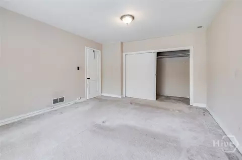 Bedroom - 48 E 61st St, Savannah, GA 31405 photo 4 of 4