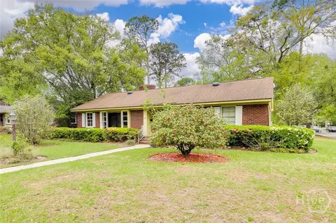 Exterior - 48 E 61st St, Savannah, GA 31405 photo 2 of 6