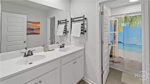 Bath - 293 Lillian St, Rincon, GA 31326 photo 1 of 2