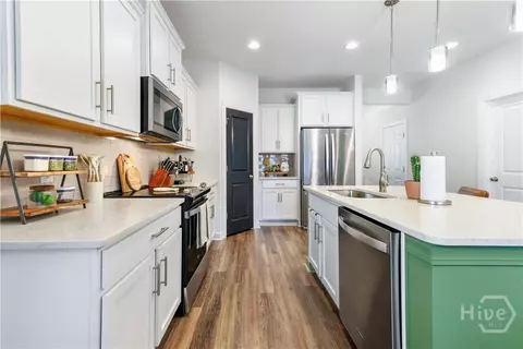 Kitchen - 119 Waterside Ln, Pooler, GA 31322 photo 4 of 6