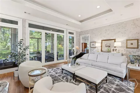 Living - 5 Springpine Ln, Savannah, GA 31411 photo 1 of 7