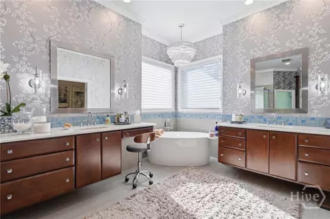 Bath - 5 Springpine Ln, Savannah, GA 31411 photo 2 of 6