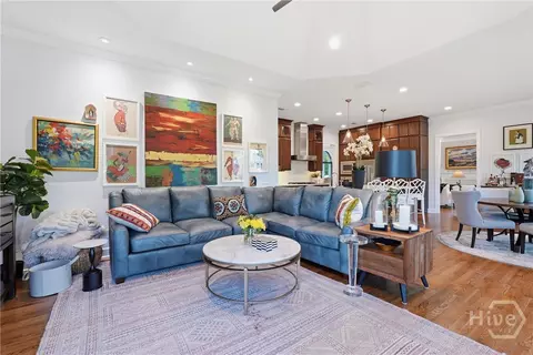 Living - 5 Springpine Ln, Savannah, GA 31411 photo 6 of 7