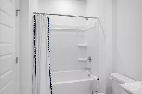 Bath - 153 Weyview Gdns, Pooler, GA 31322 photo 3 of 5