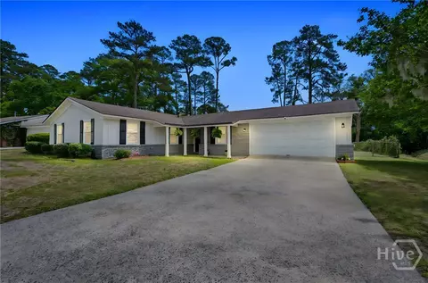 12610 Golf Club Dr, Savannah, GA 31419