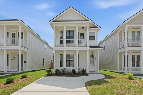 1209 E 34th St, Savannah, GA 31404