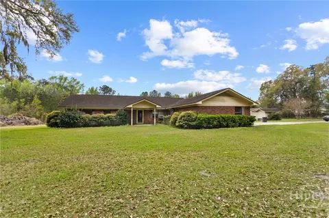 160 Hall St, Hinesville, GA 31313