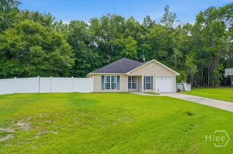 48 W Beaver Ln, Midway, GA 31320