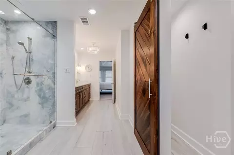 Entry Way - 17 Ramsgate Rd, Savannah, GA 31419 photo 4 of 7