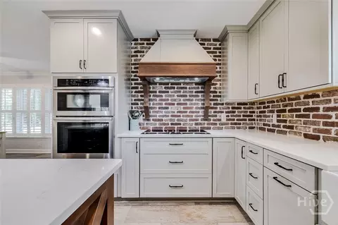 Kitchen - 17 Ramsgate Rd, Savannah, GA 31419 photo 5 of 11