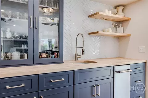 Kitchen - 17 Ramsgate Rd, Savannah, GA 31419 photo 3 of 11