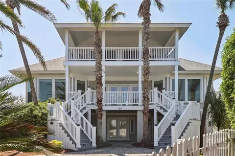 29 Taylor St, Tybee Island, GA 31328