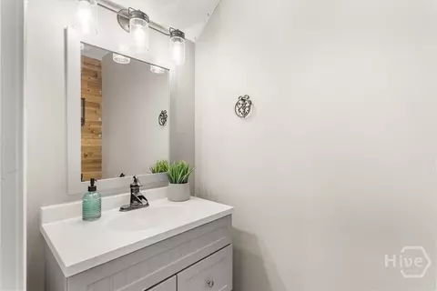 Bath - 242 Nashview Trl, Allenhurst, GA 31301 photo 1 of 5