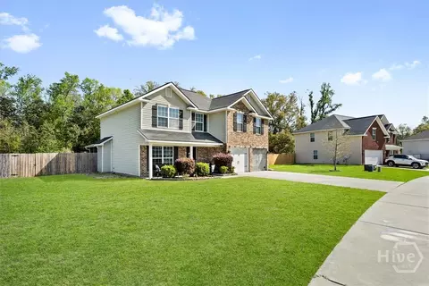 Exterior - 242 Nashview Trl, Allenhurst, GA 31301 photo 2 of 10