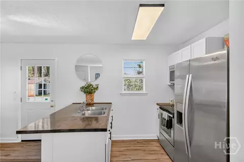 Kitchen - 332 Mapmaker Ln, Savannah, GA 31410 photo 3 of 3