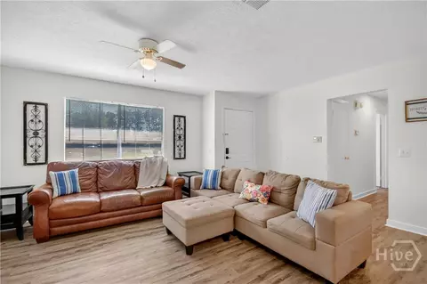 Living - 332 Mapmaker Ln, Savannah, GA 31410 photo 1 of 3