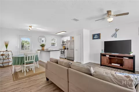 Living - 332 Mapmaker Ln, Savannah, GA 31410 photo 3 of 3