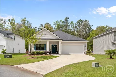 279 Hammock Dr, Richmond Hill, GA 31324