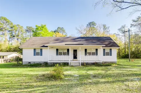 205 W 9th St, Rincon, GA 31326