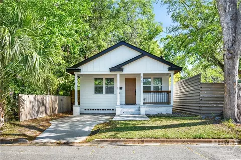 920 W 51st St, Savannah, GA 31405