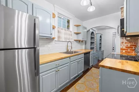 Kitchen - 712 E 37th St, Savannah, GA 31401 photo 6 of 6
