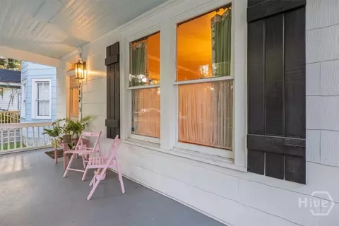 Exterior - 712 E 37th St, Savannah, GA 31401 photo 4 of 7