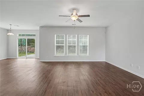 Living - 7 Cantata Cir, Pooler, GA 31322 photo 2 of 4