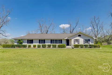 820 E Barnard St, Glennville, GA 30427