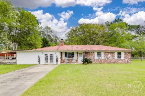 423 Pioneer Rd, Hinesville, GA 31313