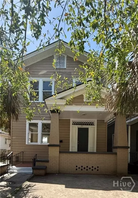 627 W 39th St, Savannah, GA 31415