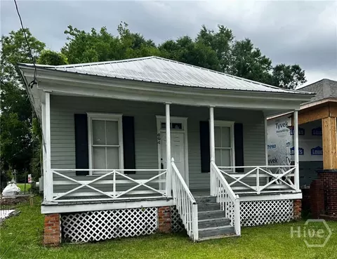 604 E 33rd St, Savannah, GA 31401