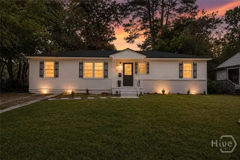 325 Bunting Dr, Savannah, GA 31404