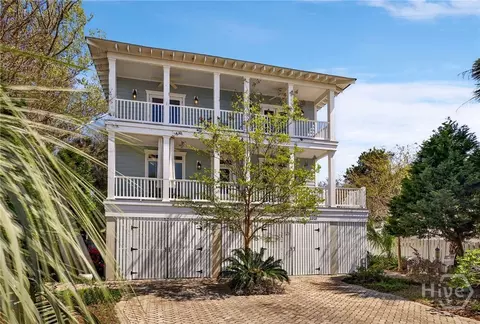 1010 Jones Ave, Tybee Island, GA 31328