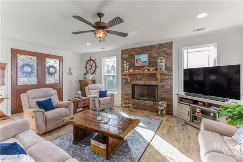 Living - 193 Circle Dr, Midway, GA 31320 photo 2 of 3