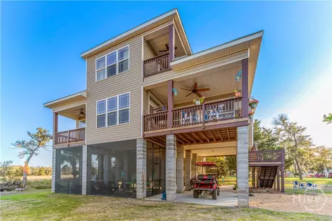 Exterior - 193 Circle Dr, Midway, GA 31320 photo 2 of 10