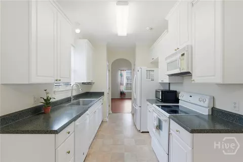 Kitchen - 1159 Mohawk St #E4, Savannah, GA 31419 photo 3 of 4