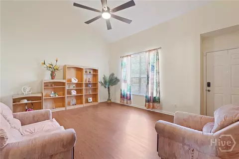 Living - 1159 Mohawk St #E4, Savannah, GA 31419 photo 2 of 3